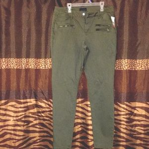 Metaphor Olive colored pants